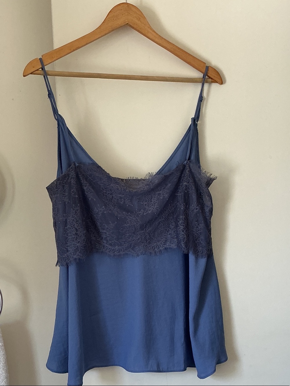 FREE PEOPLE Women's Lace Trim Satin Cami Top - Blue
